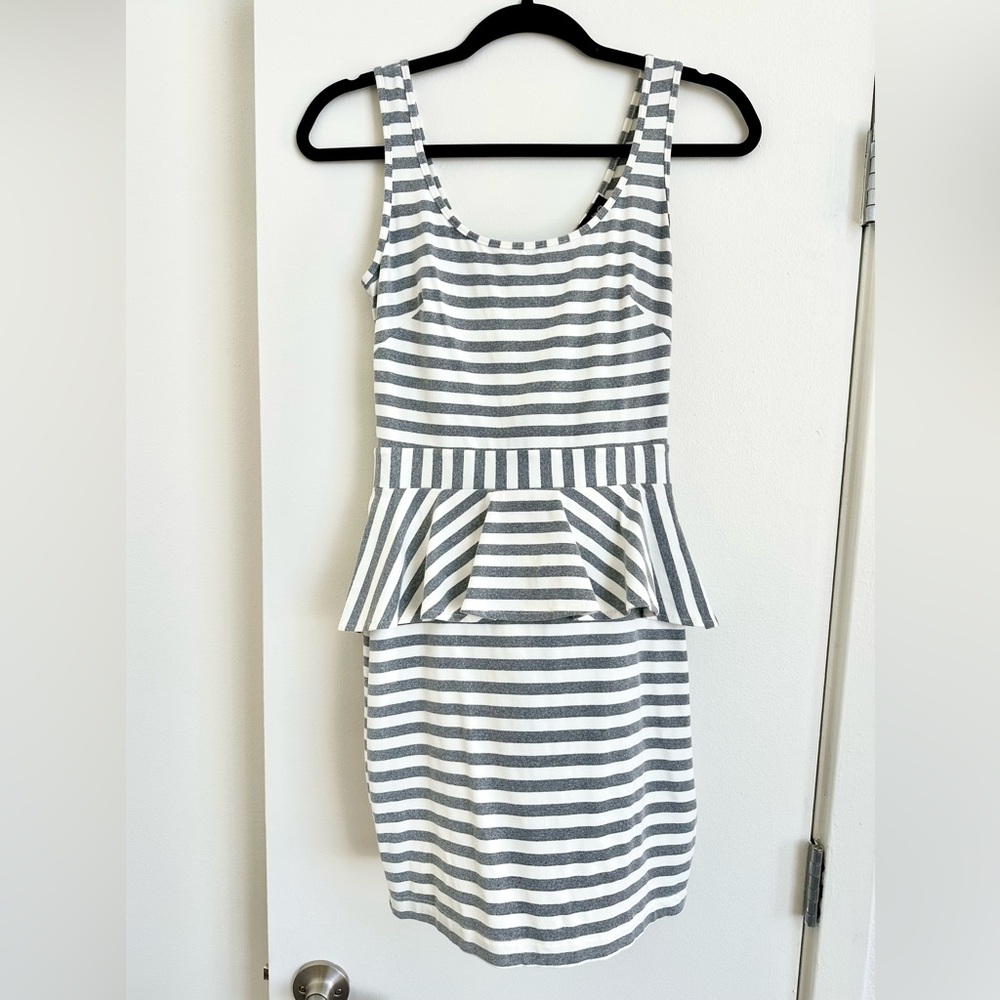 BEBE PEPLUM DRESS - Picture 8 of 8